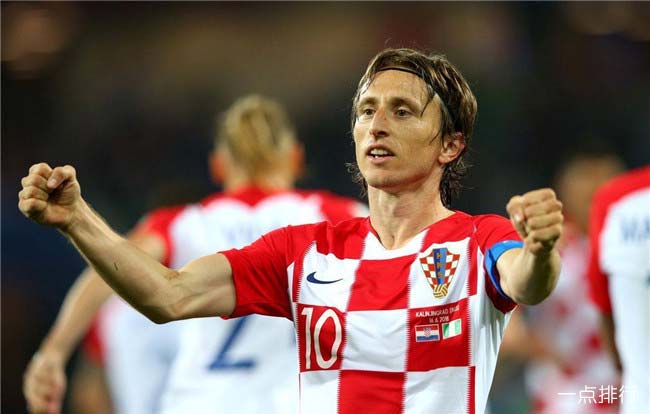 愿无大碍，蒯纪闻谢场时被拍到手臂缠着绷带（愿无大恙，蒯纪闻谢场被拍手臂缠绷带）