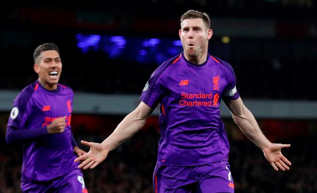 里贝里儿子赛义夫身穿阿尔及利亚球衣自拍，引起热议（里贝里之子赛义夫晒阿尔及利亚球衣自拍，引发热议）