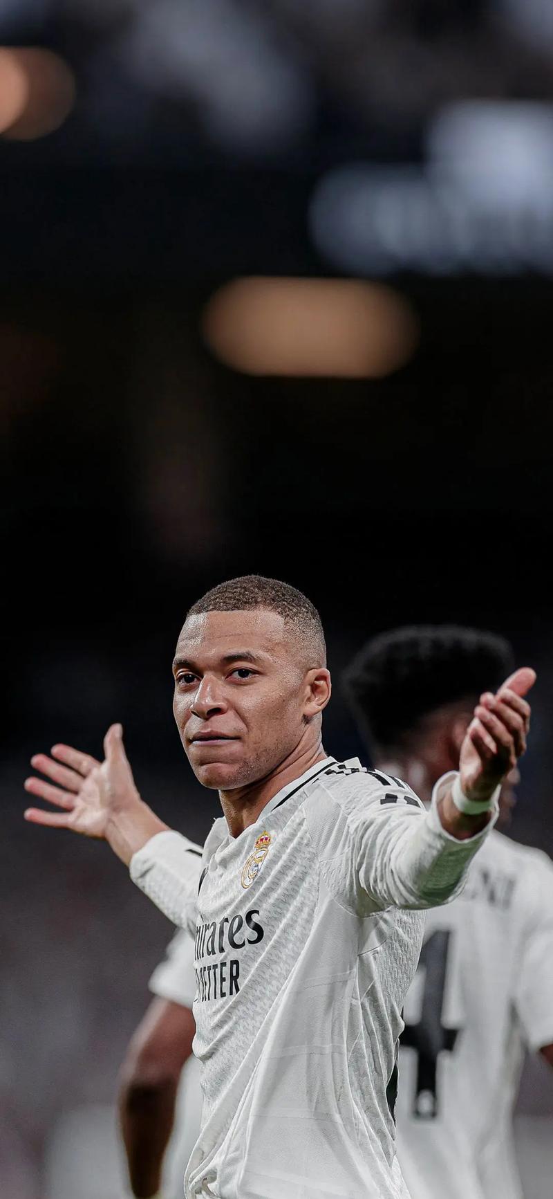 无缘世界杯最贵11人：KK领衔，索博、奥斯梅恩、姆伯莫在列（错过世界杯的身价最高11人：KK领军，索博、奥斯梅恩、姆伯莫入选）