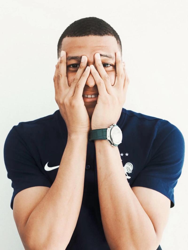 霍芬海姆vs汉堡：克拉马里奇、卡巴克首发，法比奥-维埃拉、洛孔加出战（霍芬海姆迎战汉堡：克拉马里奇、卡巴克先发，法比奥-维埃拉与洛孔加登场）