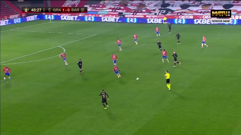 封烟呢？荷甲阿贾克斯vs格罗宁根因为烟雾太大被终止（荷甲阿贾克斯VS格罗宁根因浓烟过大比赛中止）